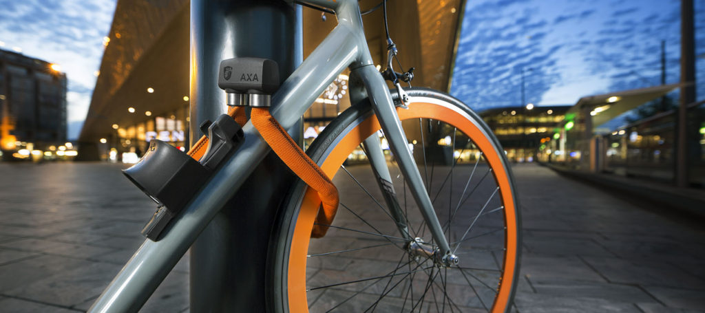 Sfeer fotografie van AXA Foldable Series in gebruik voor station CS Rotterdam