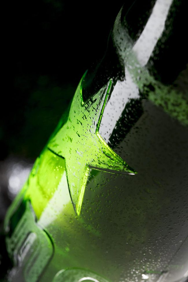 Forwardable bottle van Heineken met embossing