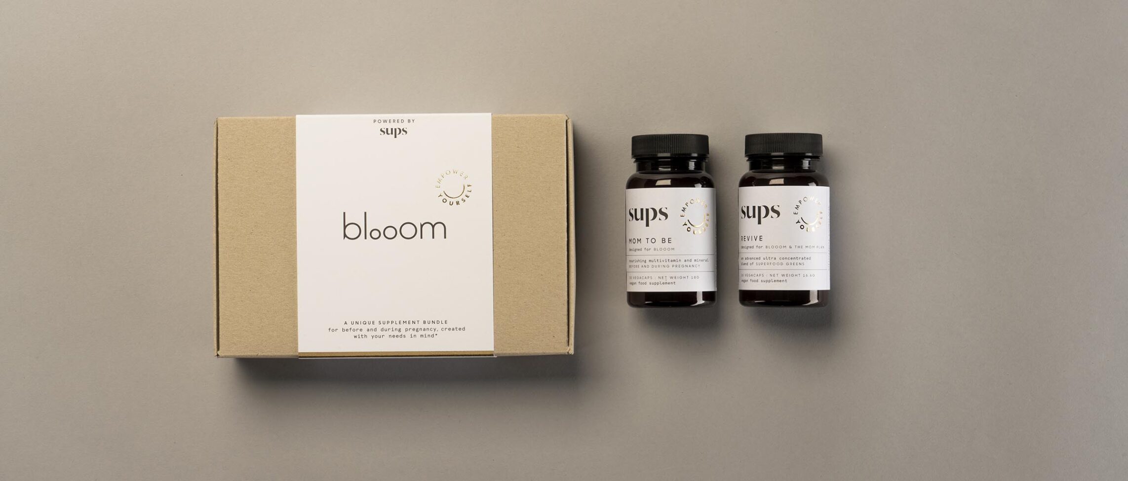 Pack-shot fotografie van verpakking en supplement flesjes van Cups Care