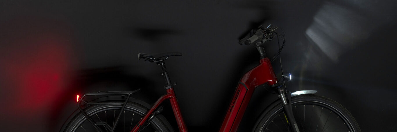 Product fotografie van fietsverlichting van Flyer voor e-bike