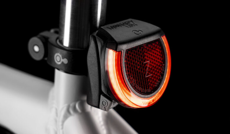 Product fotografie van Skylight Rear Connect achterlicht van Monkey Link voor e-bike