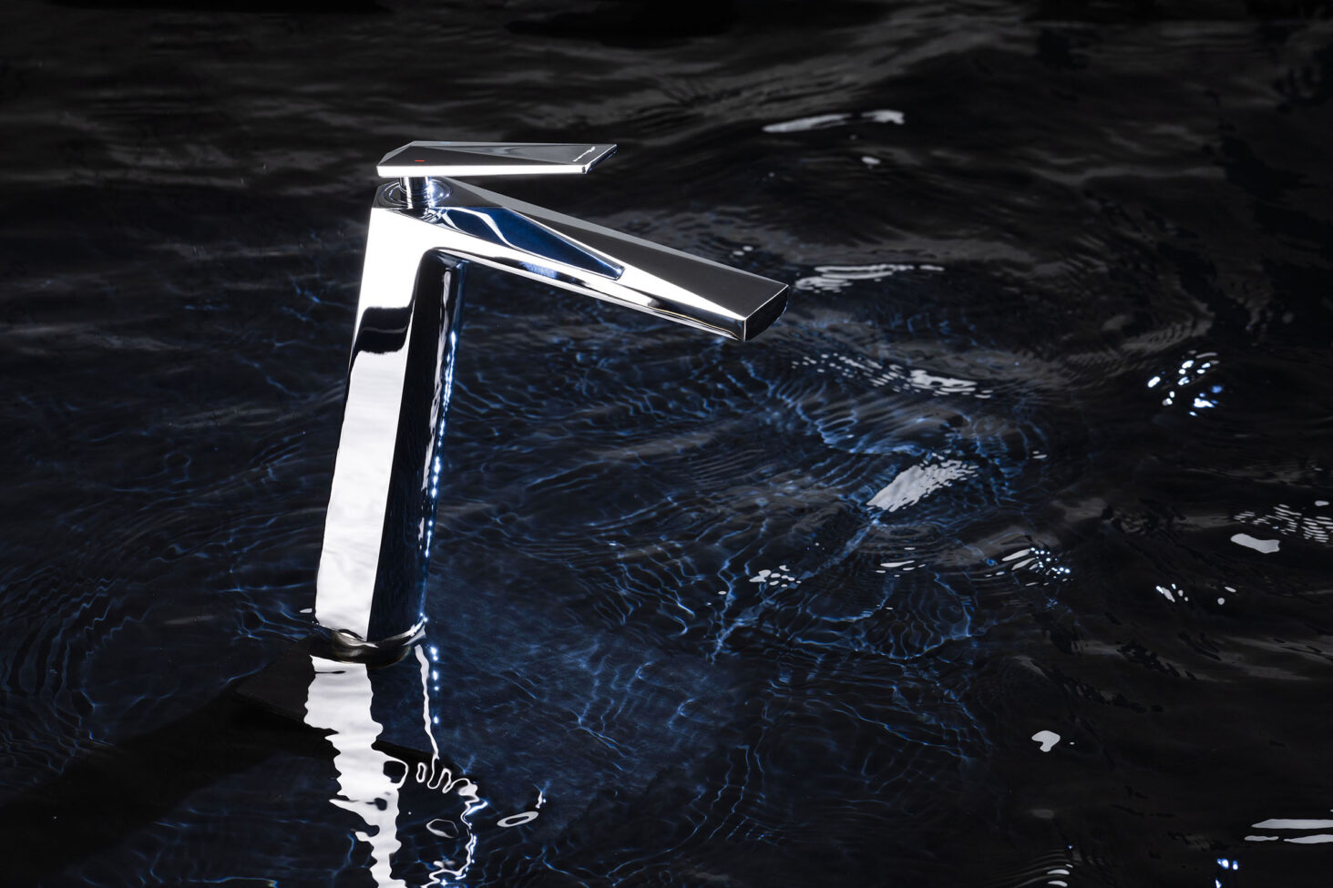 High-End product fotografie van luxe keukenkraan van Sagittarius-One